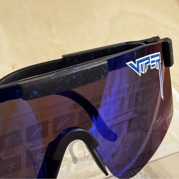 NWT - Polarized Pit Viper Sunglasses - Midnight Blue Lens & Speckled Black Frame - Picture 2 of 8
